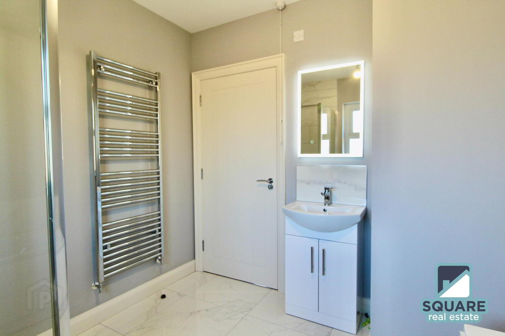 25 Roxborough Manor Moy 18 of 20