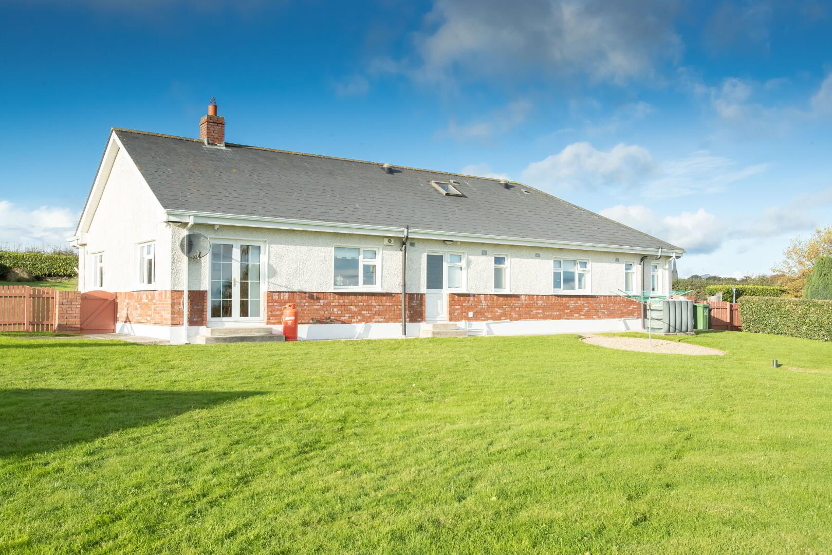 Oak Lodge, Carntown