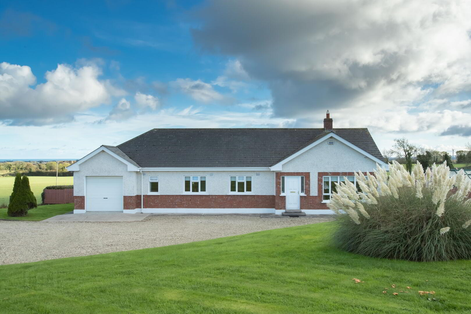 Oak Lodge, Carntown