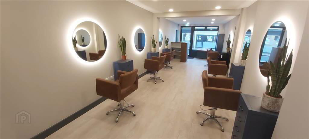 Hair Salon Chairs For Rent, 10 Market Street 2 of 6