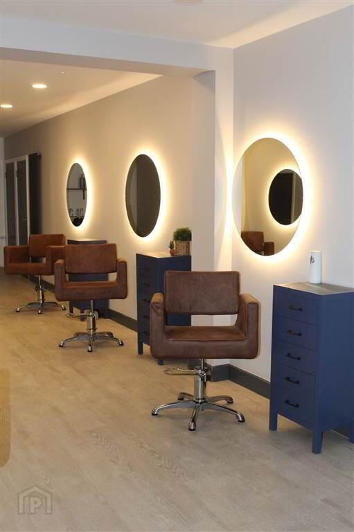 Hair Salon Chairs For Rent, 10 Market Street 6 of 6