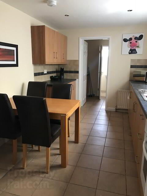 **student Property**, 20 Barry Street 6 of 6