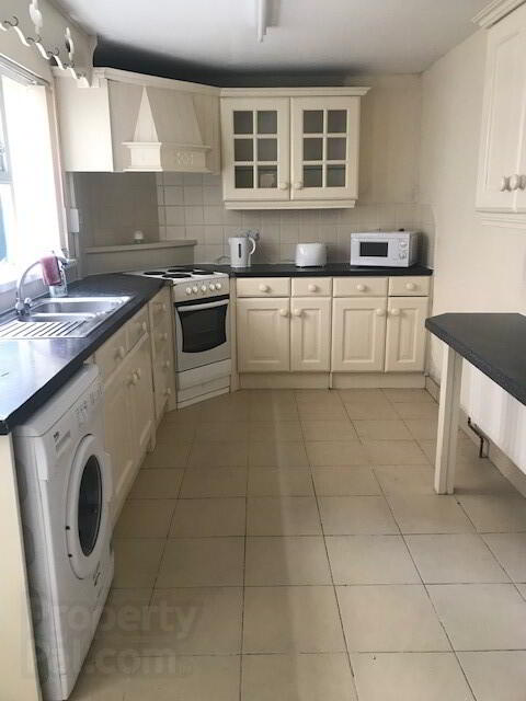 ***student Let***, 7 Stewarts Terrace 4 of 15