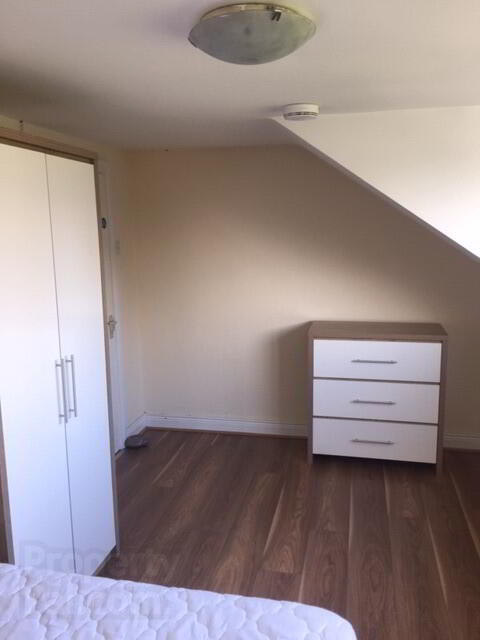 ***student Let***, 7 Stewarts Terrace 12 of 15