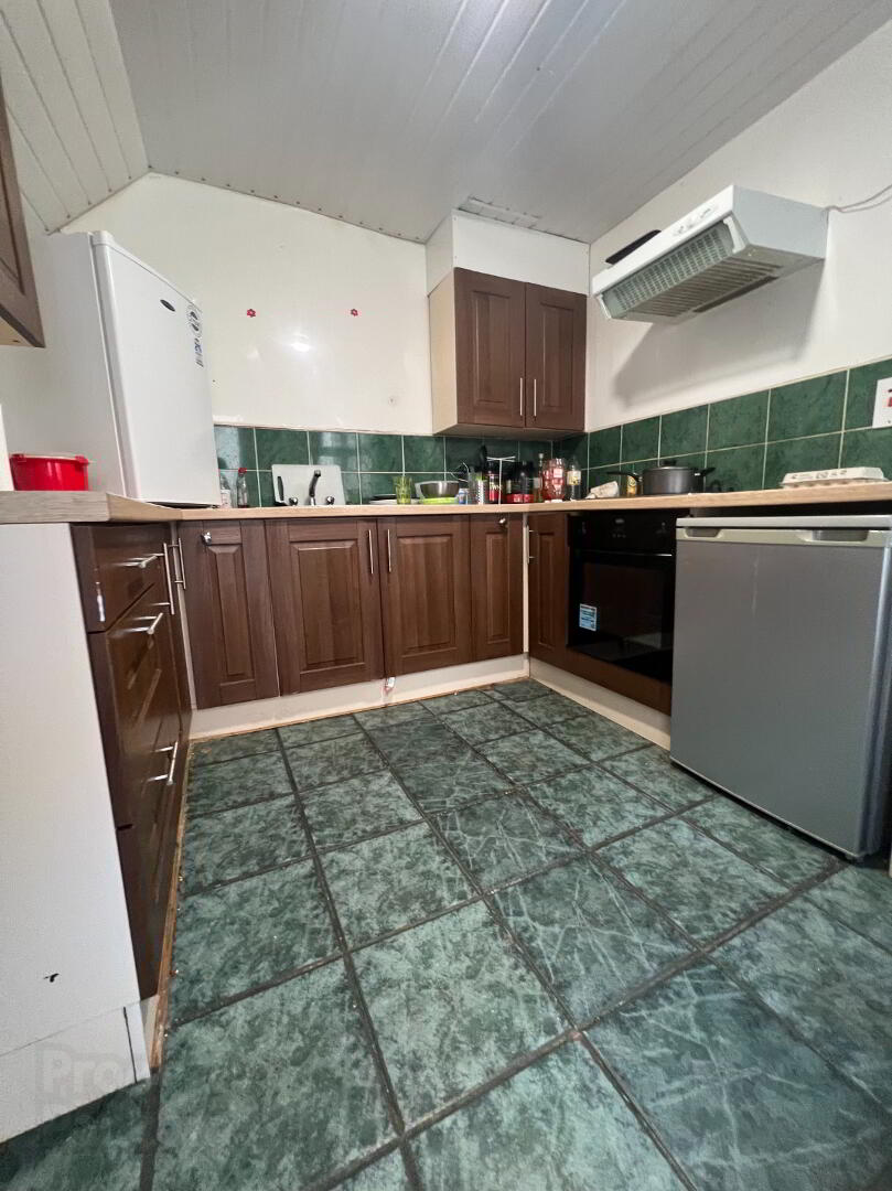 Unit 1, 35 Cromwell Road 5 of 7