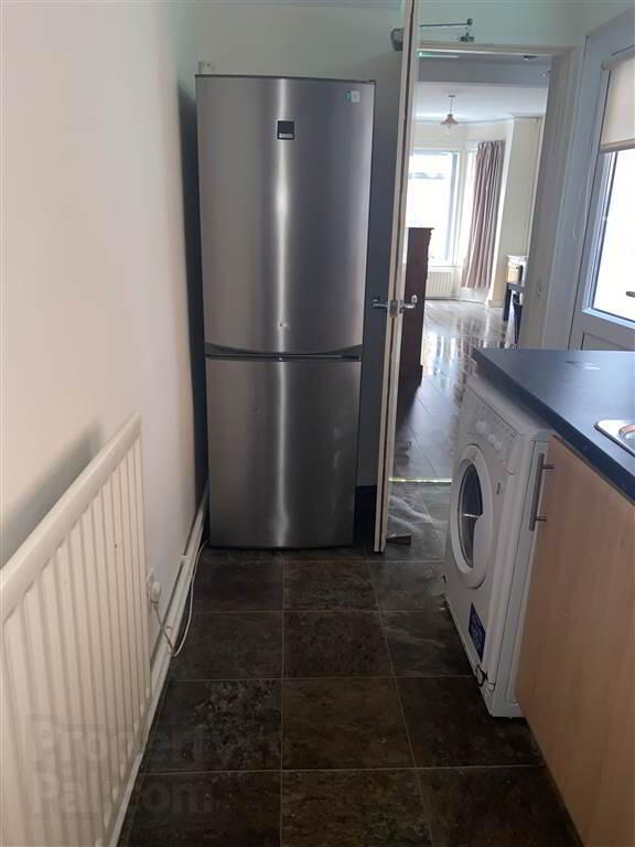 20 St Ives Gardens 6 of 13