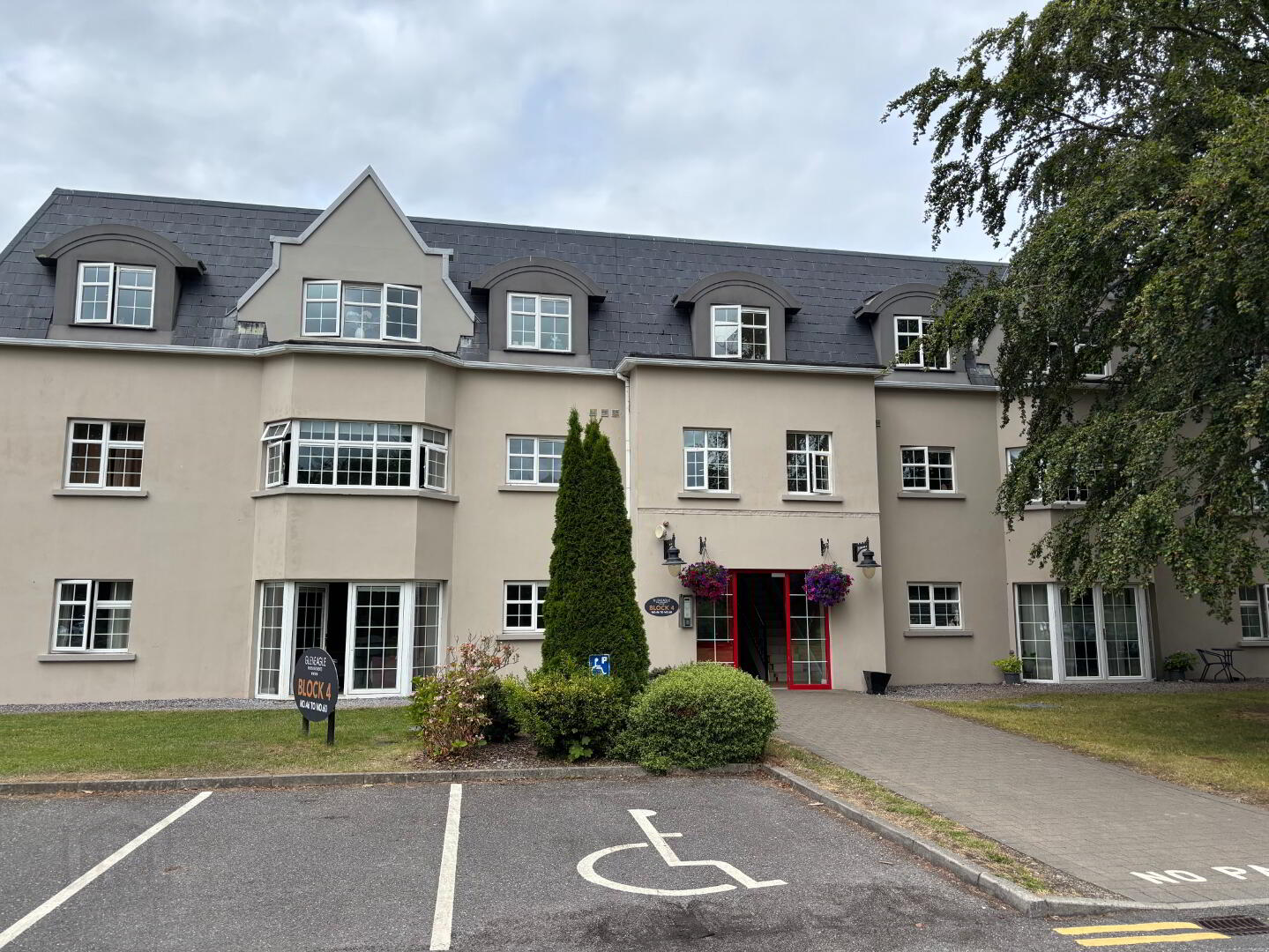 60 Gleneagle River Suites, Block 4 28 of 28