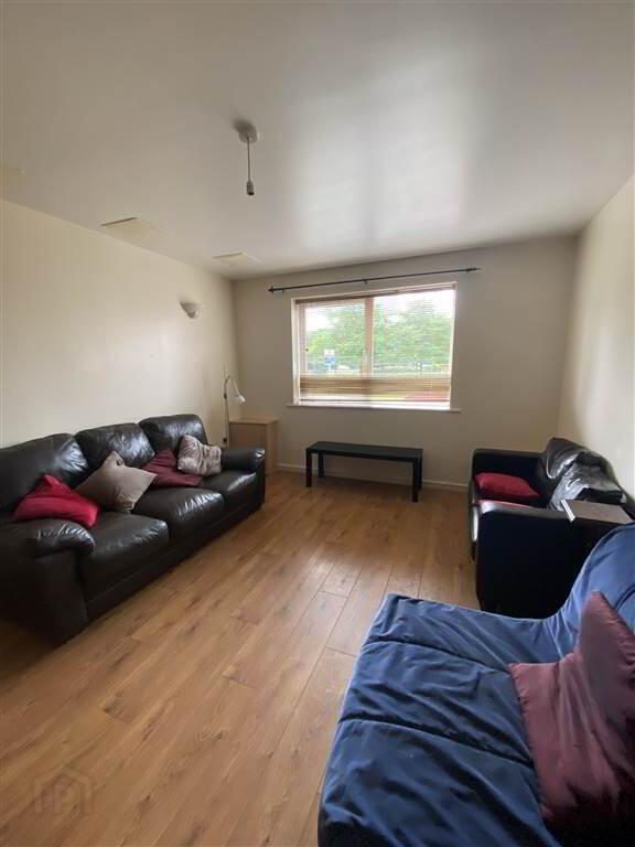 2 Riverview, 23 Artana Street 4 of 9