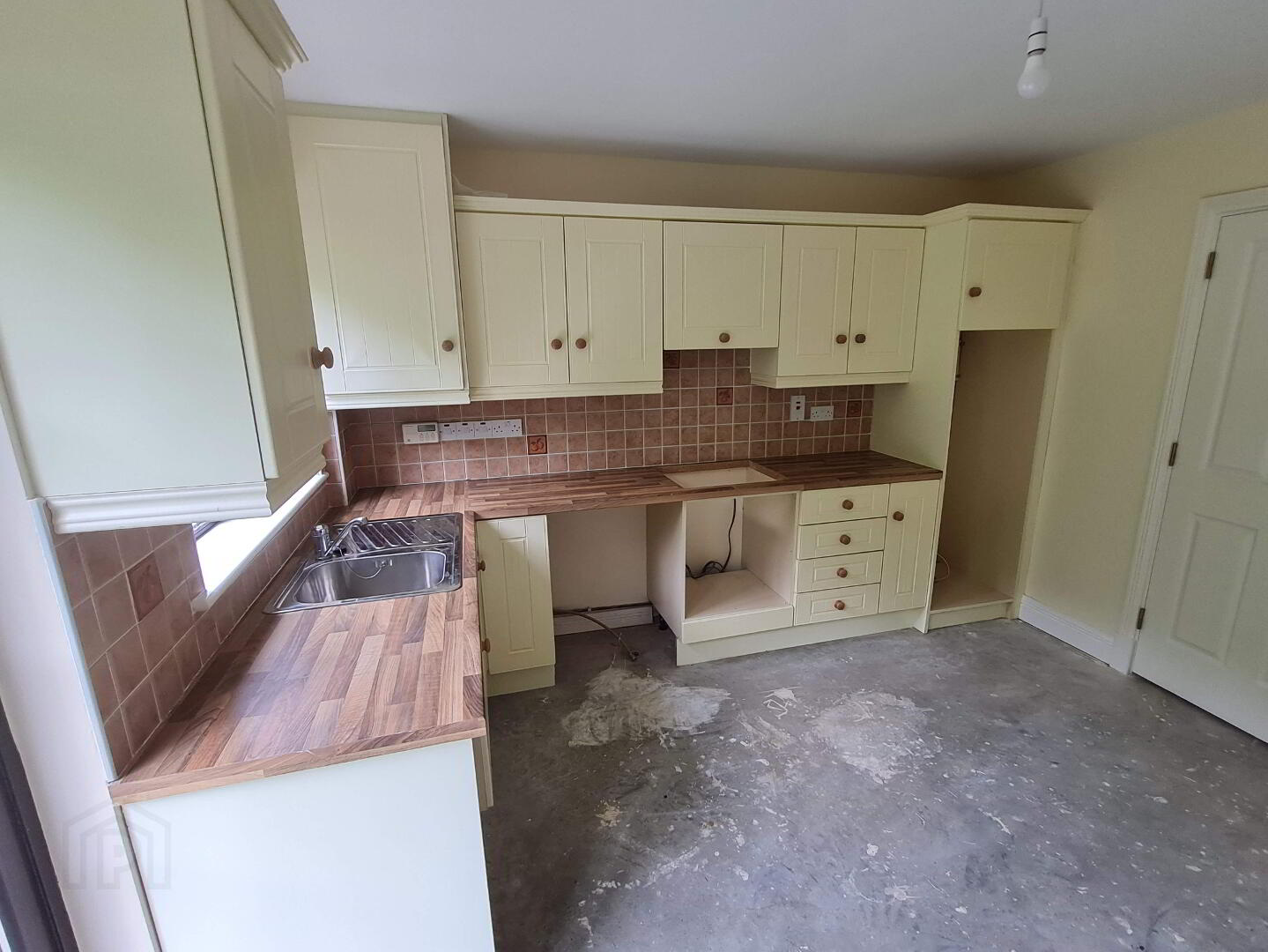 1 Mac Raghnaill Court