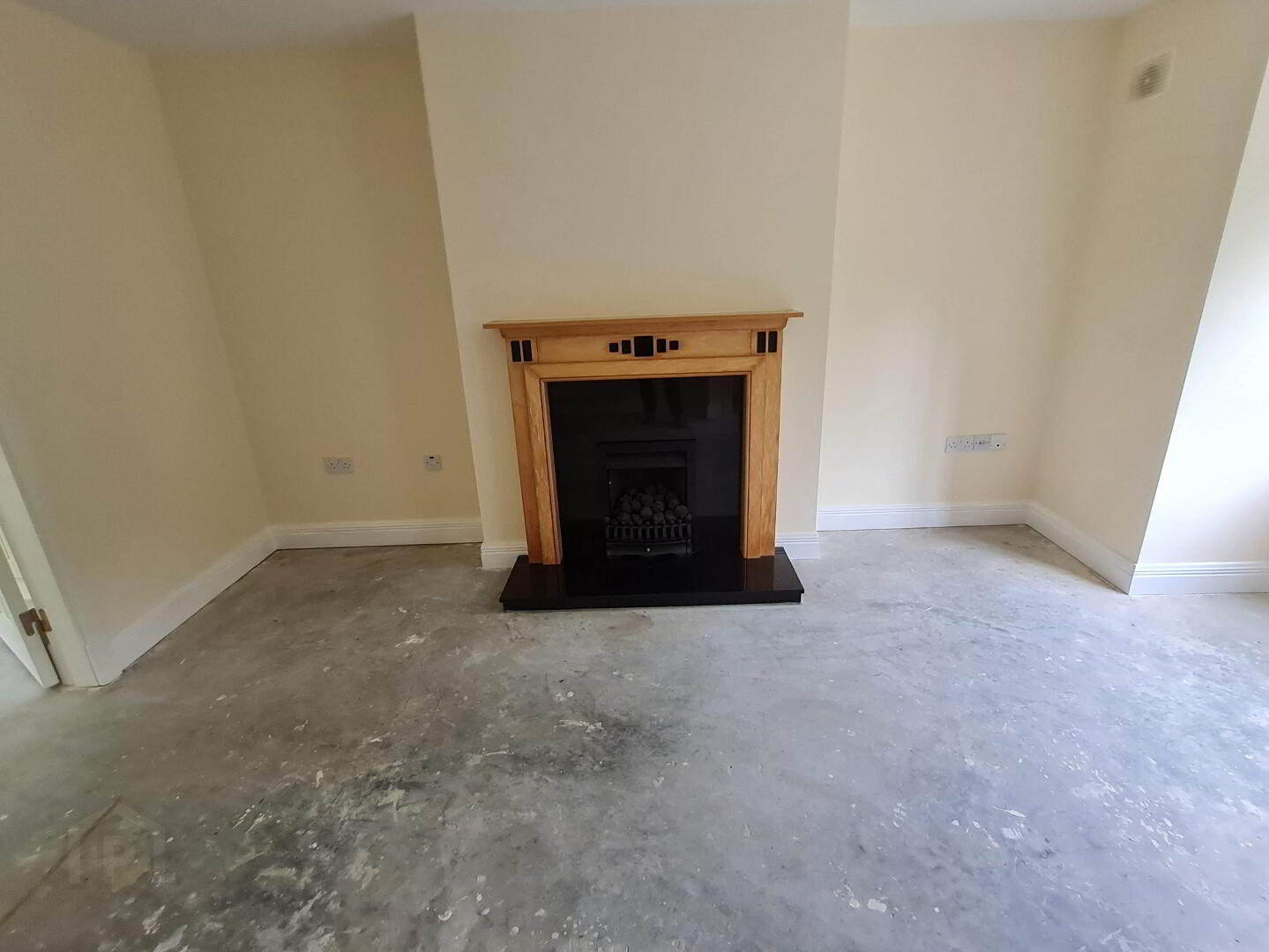 1 Mac Raghnaill Court