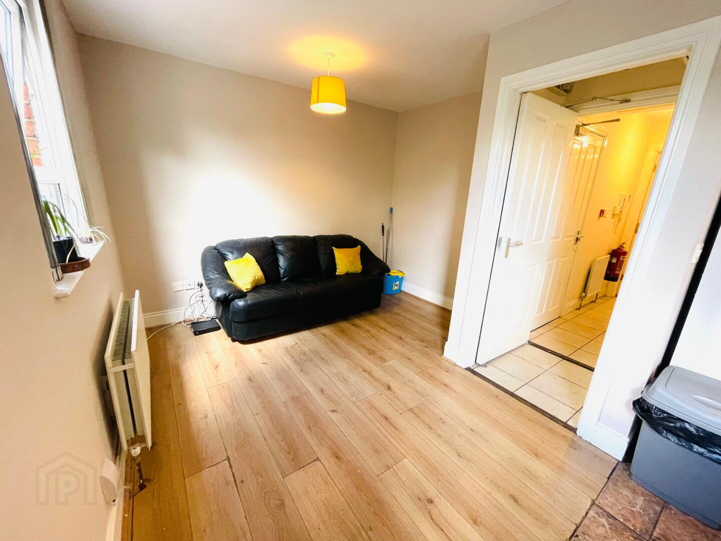 Wolseley Street, Room 2 5 of 12