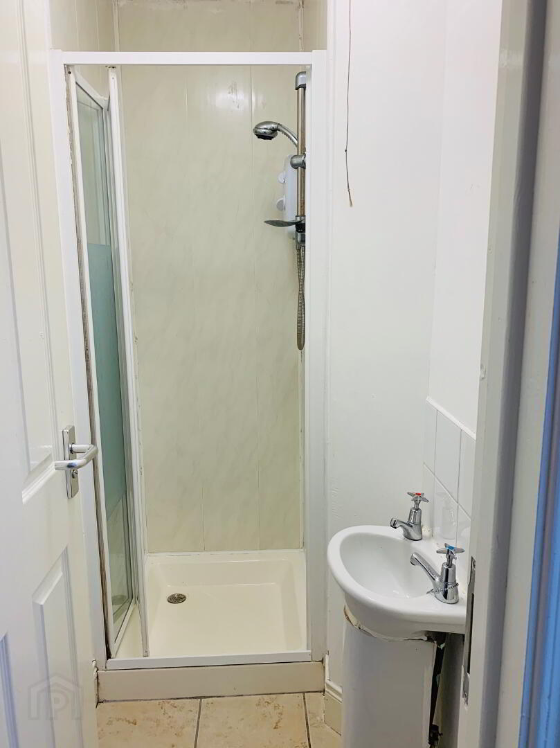 Wolseley Street, Room 2 11 of 12