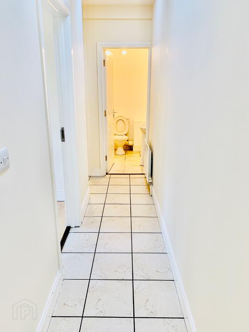 Wolseley Street, Room 2 12 of 12
