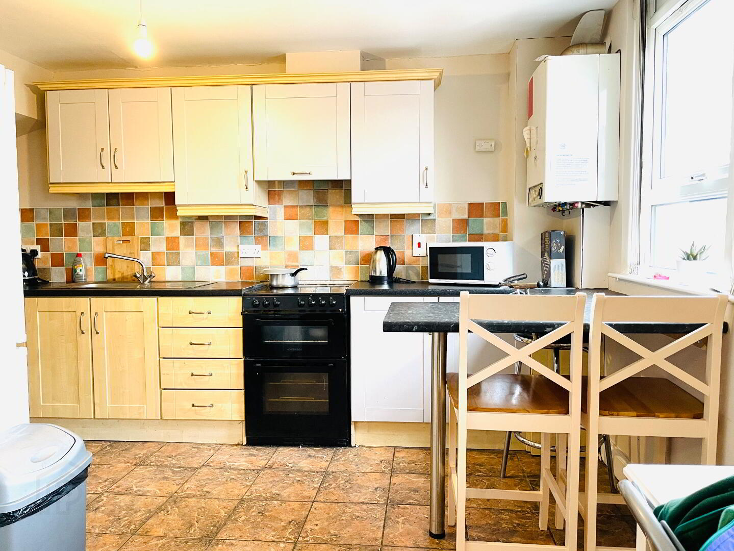 Wolseley Street, Room 2 2 of 12