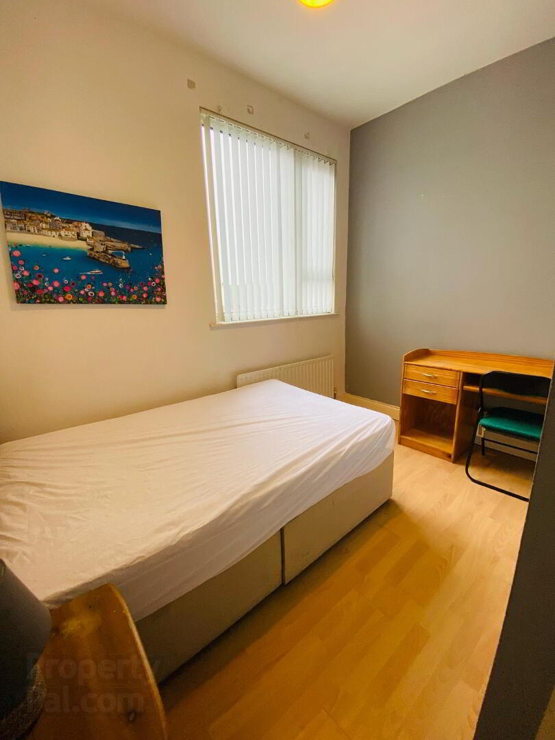 Wolseley Street, Room 6 3 of 13