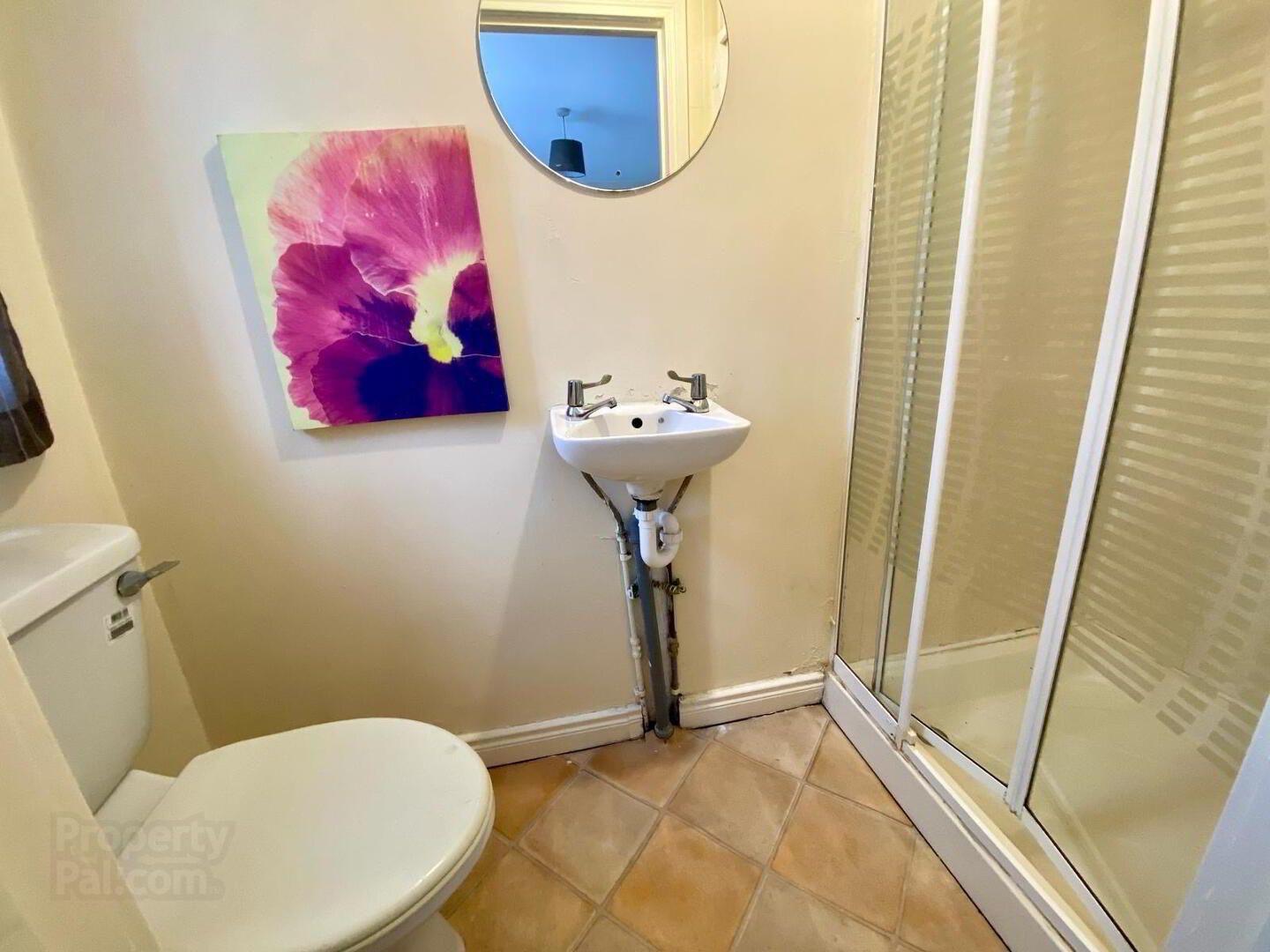 Donegall Road, Ensuite Room 2 10 of 11