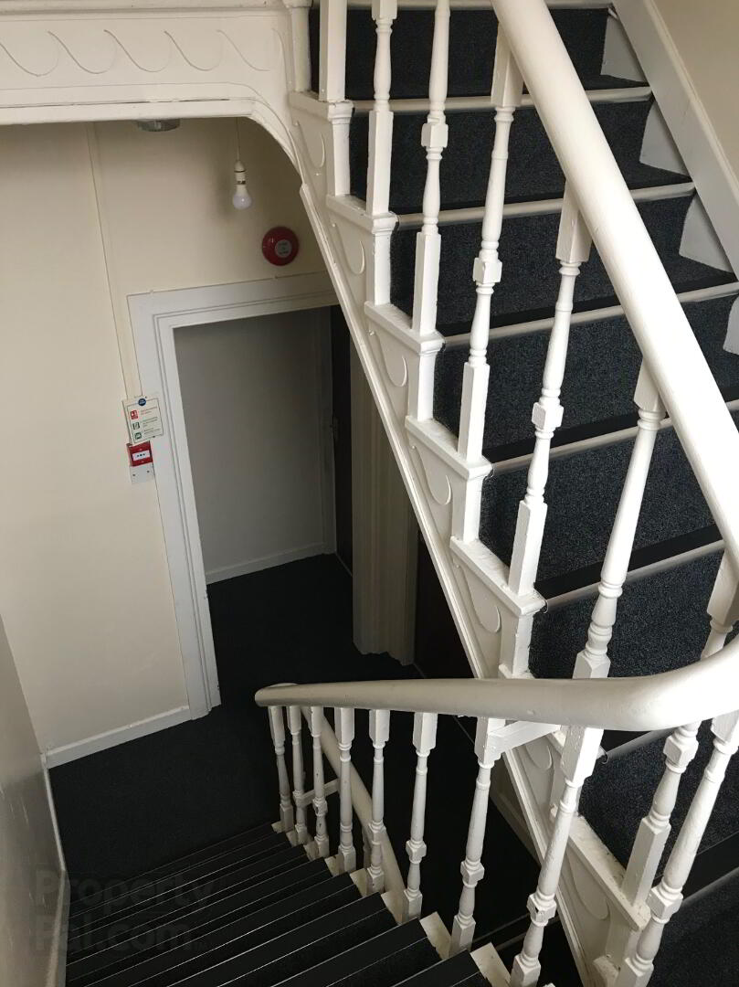 Camden Street, Room 1 10 of 12
