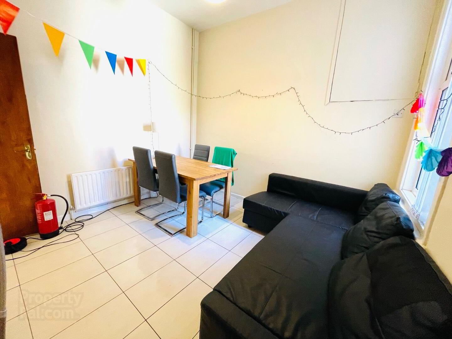 Camden Street, Room 1 4 of 12