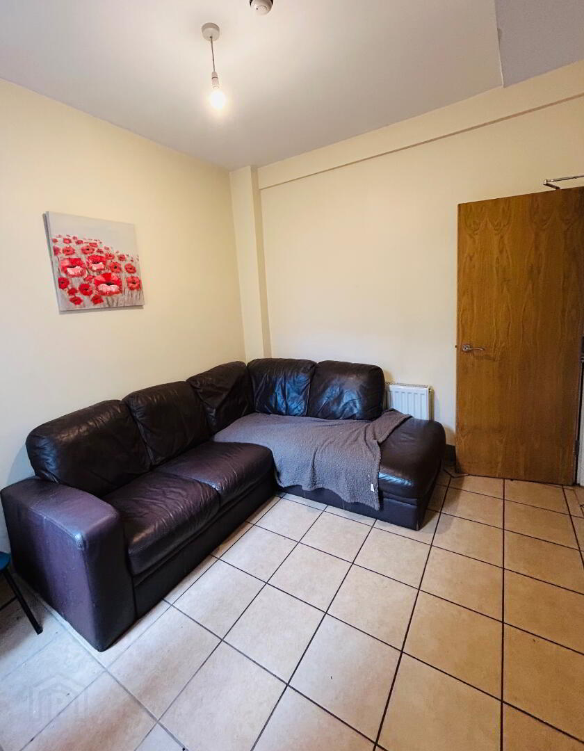 Balfour Avenue, Room 2 11 of 11