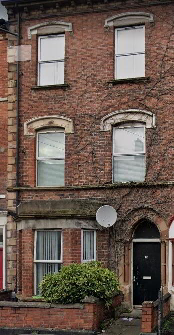 3/12 Cromwell Road 1 of 4