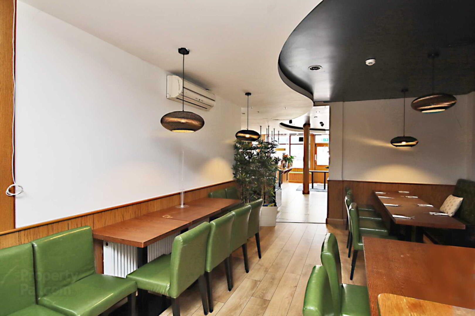 Restaurant &, 2 No. Apartments 6 of 20