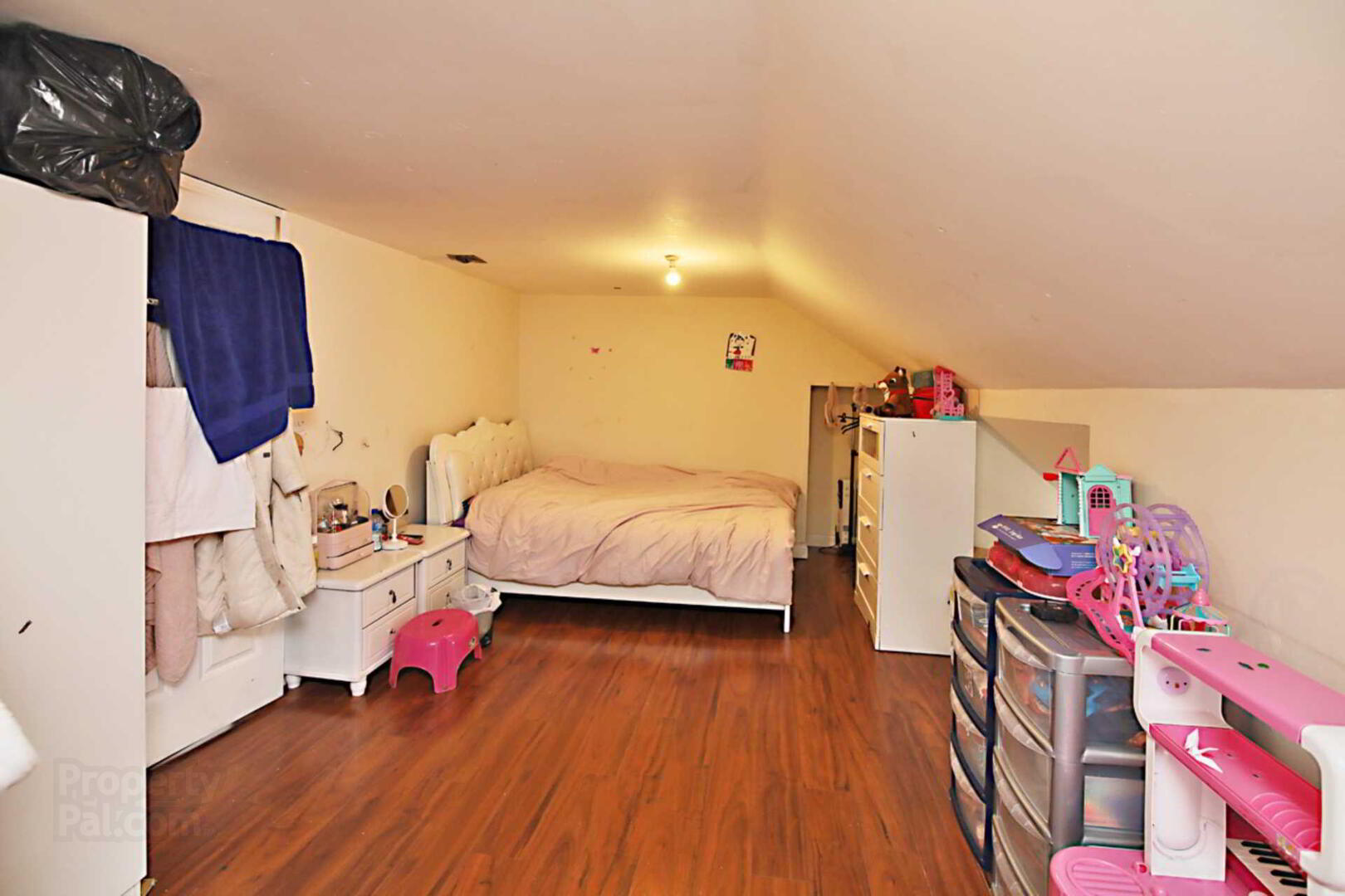 Restaurant &, 2 No. Apartments 14 of 20