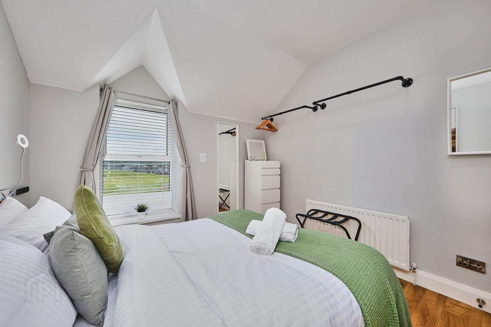 5 Dunluce Park (from Sept 2025), 48 Eglinton Street 5 of 44