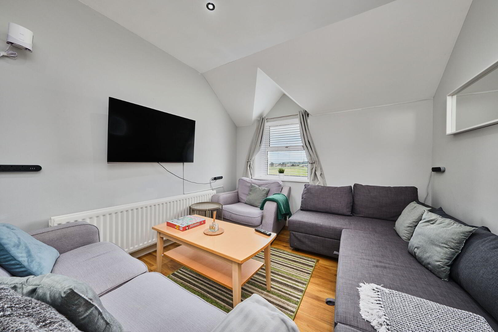 5 Dunluce Park (from Sept 2025), 48 Eglinton Street 7 of 44