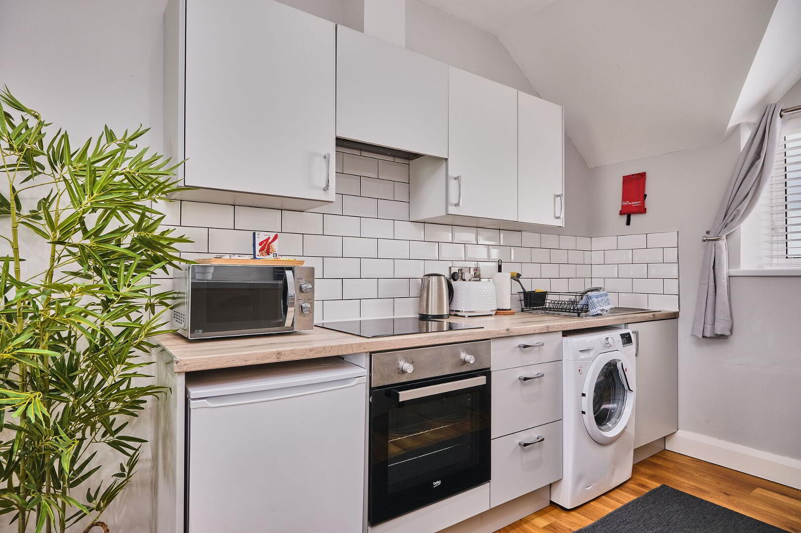 5 Dunluce Park (from Sept 2025), 48 Eglinton Street 13 of 44