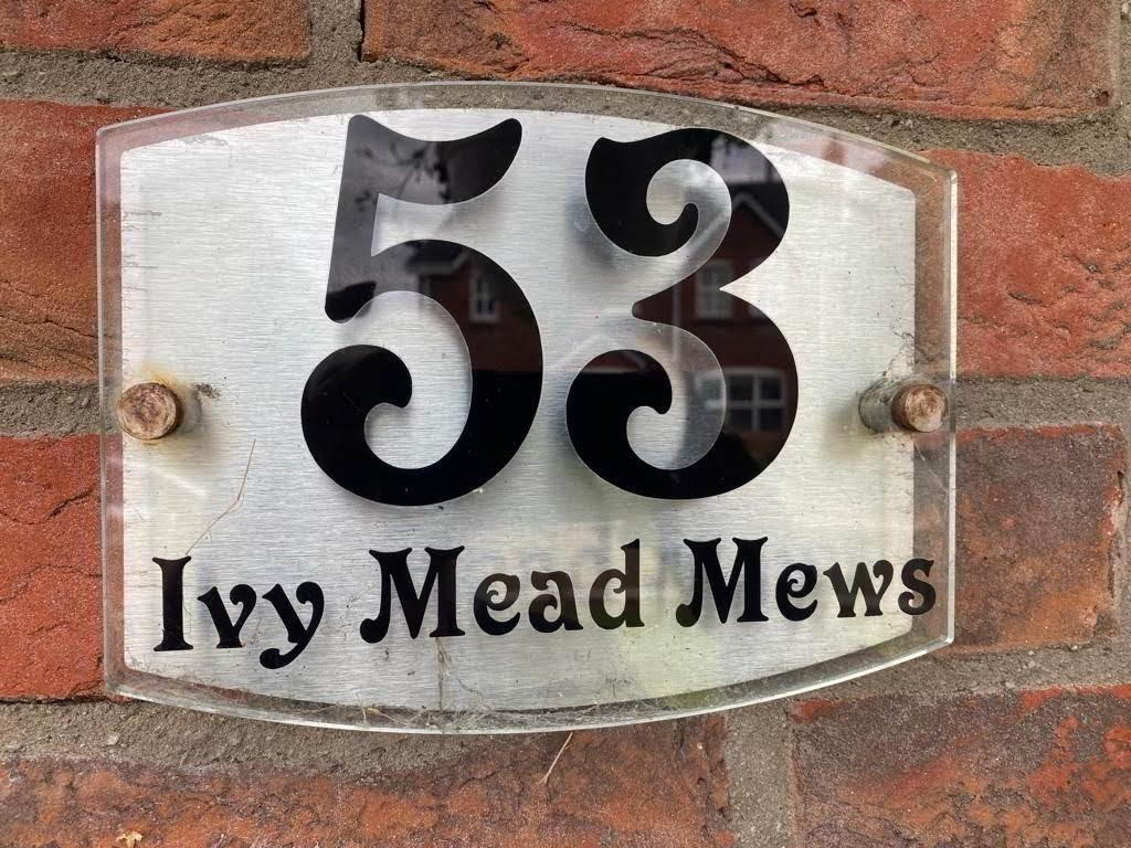 53 Ivy Mead Mews