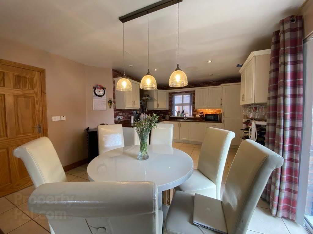 53 Ivy Mead Mews 9 of 19