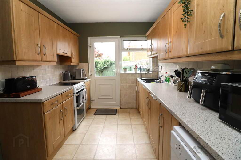 4 Cairnmore Drive 5 of 10