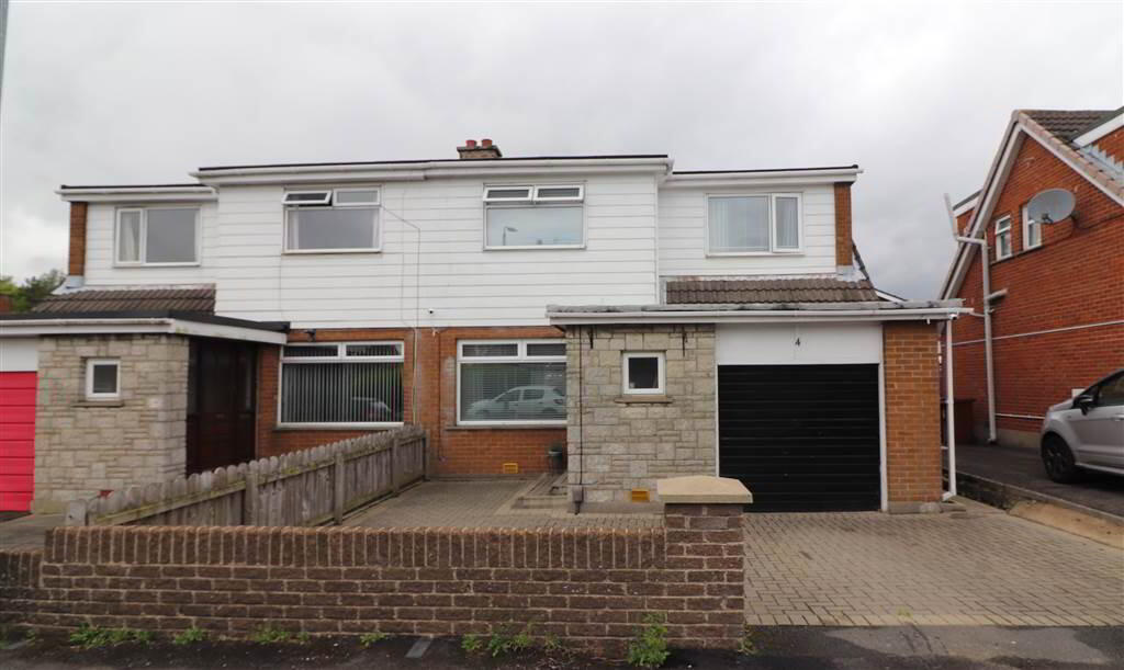 4 Cairnmore Drive 1 of 10