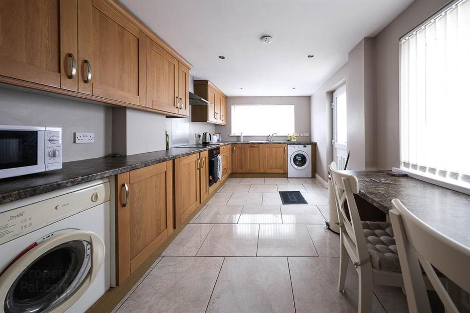16 Stonard Street 5 of 12