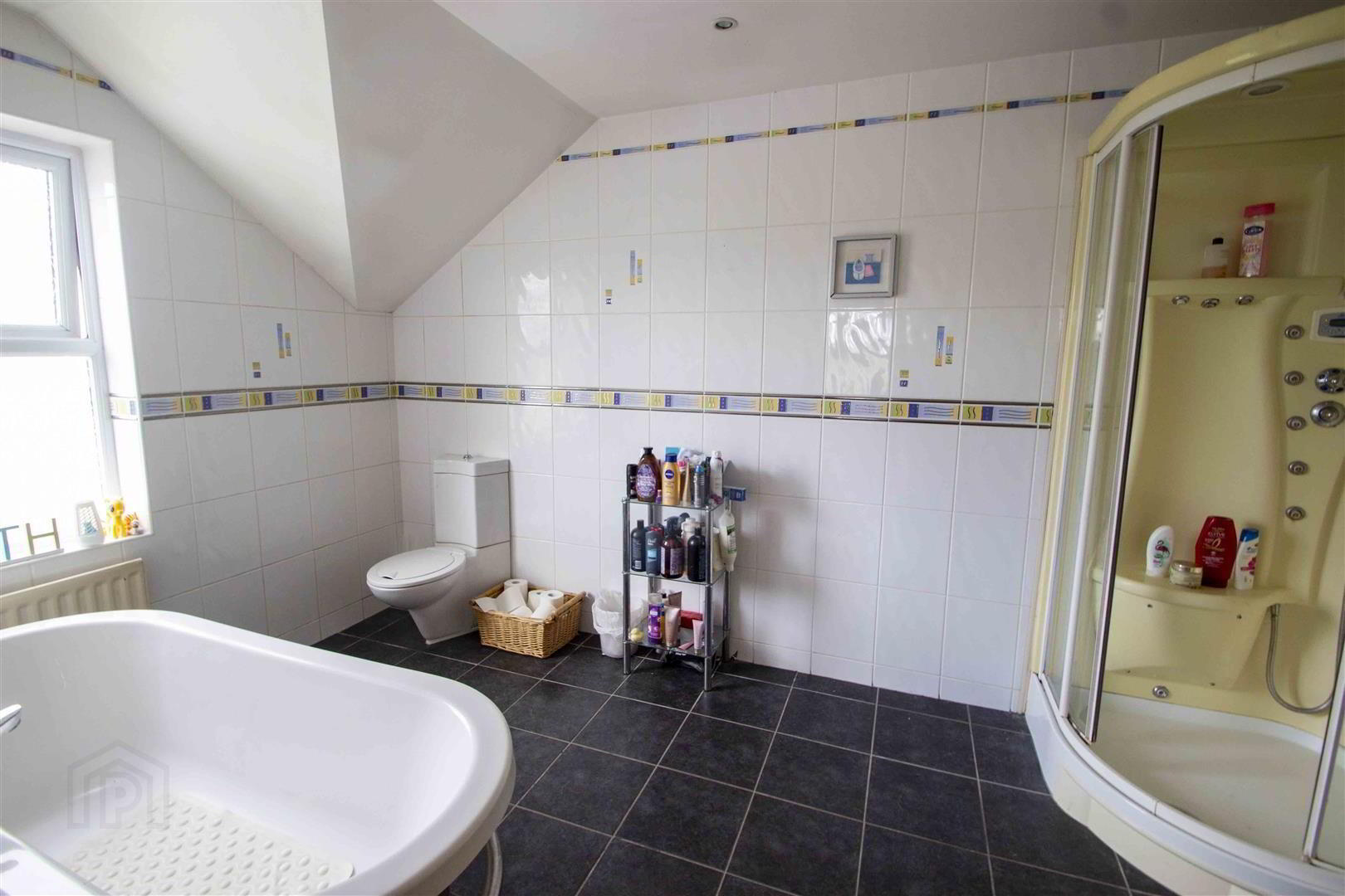 30 Dundrod Road