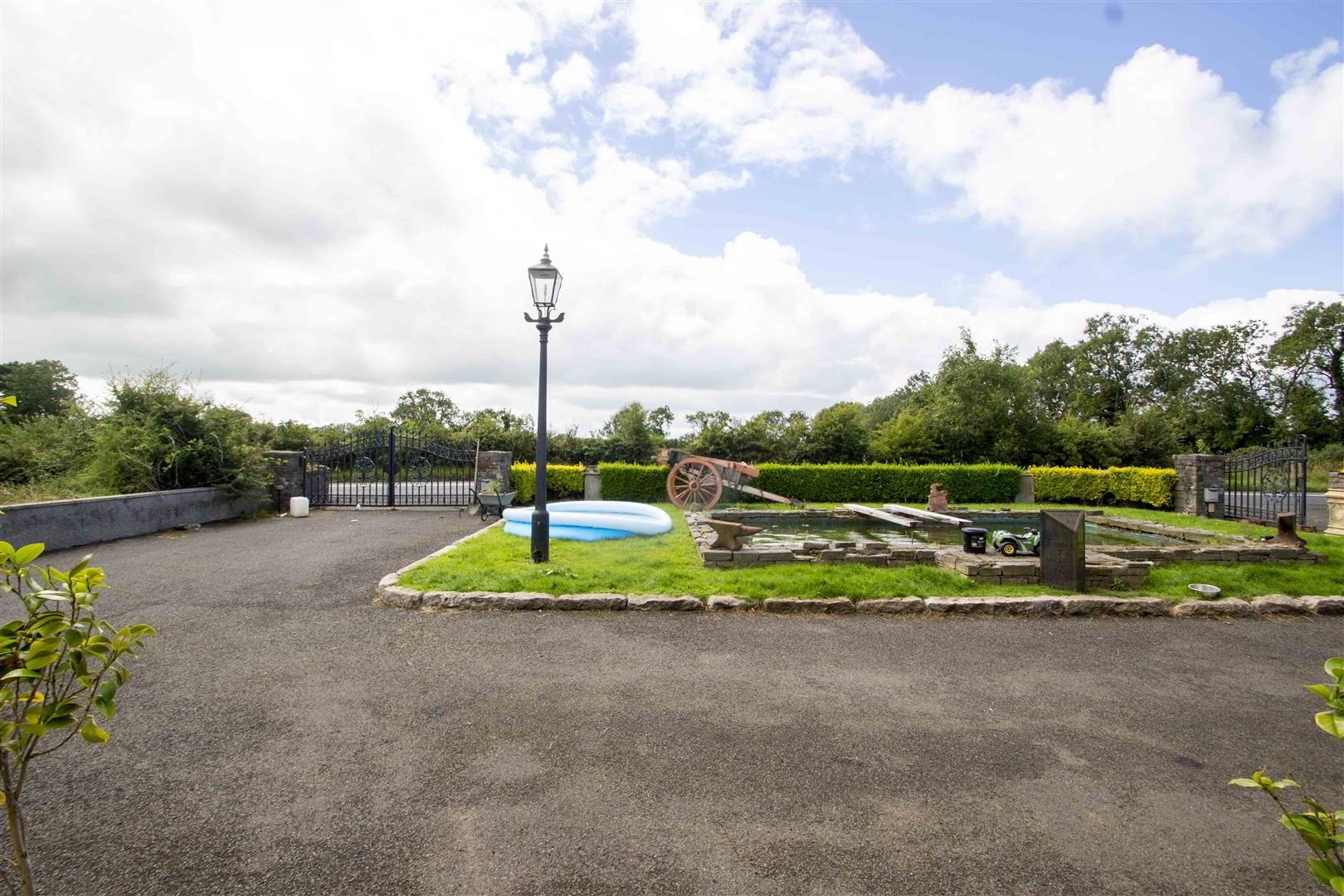 30 Dundrod Road