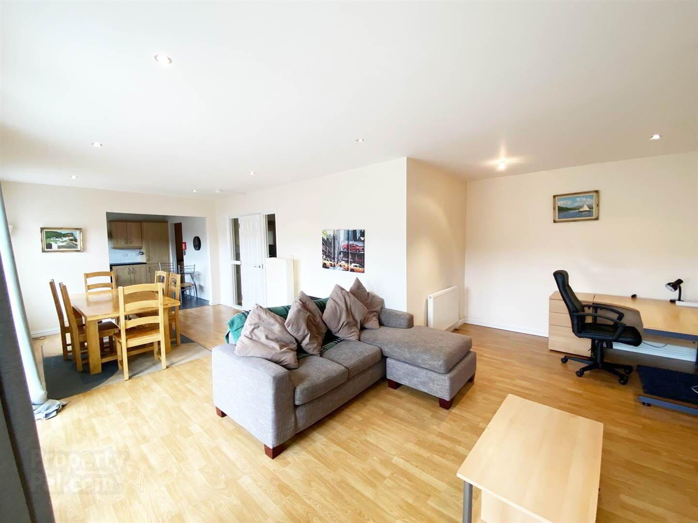 36 Ashley Courtyard, 1a Fane Street 4 of 11