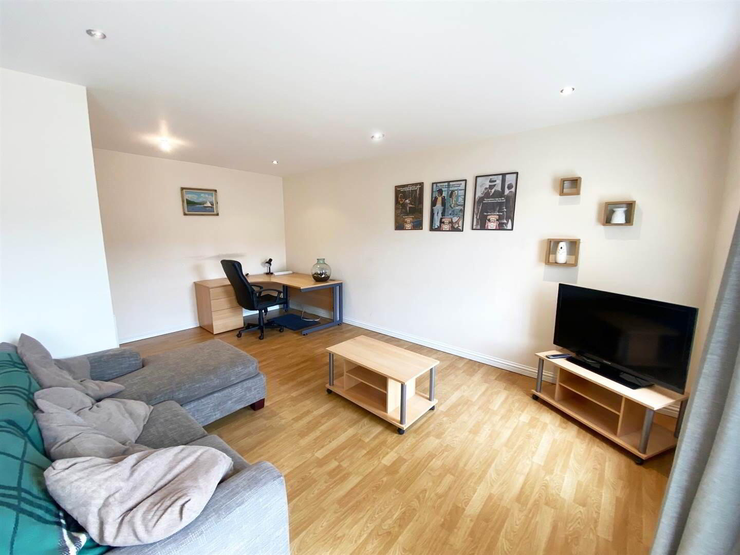 36 Ashley Courtyard, 1a Fane Street 3 of 11