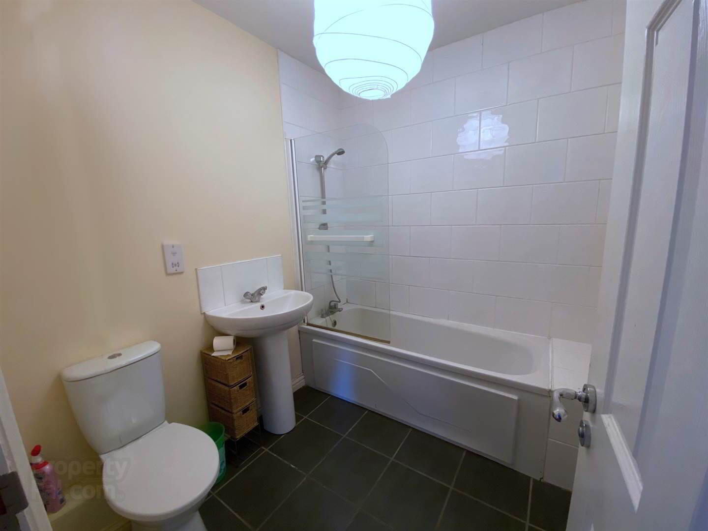 36 Ashley Courtyard, 1a Fane Street 8 of 11