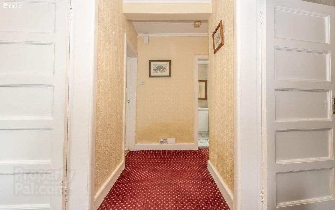 Kilbrien House, Cork Road 4 of 40