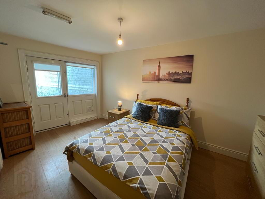 Lisburn Road, Room 1 3 of 12