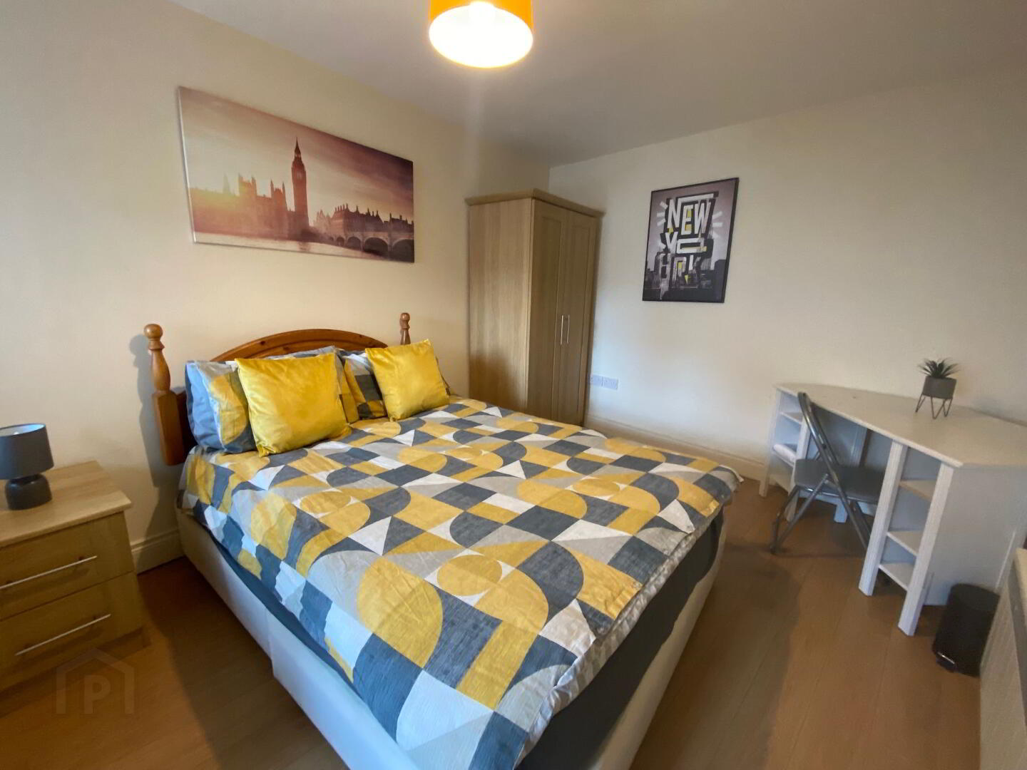 Lisburn Road, Room 1 1 of 8