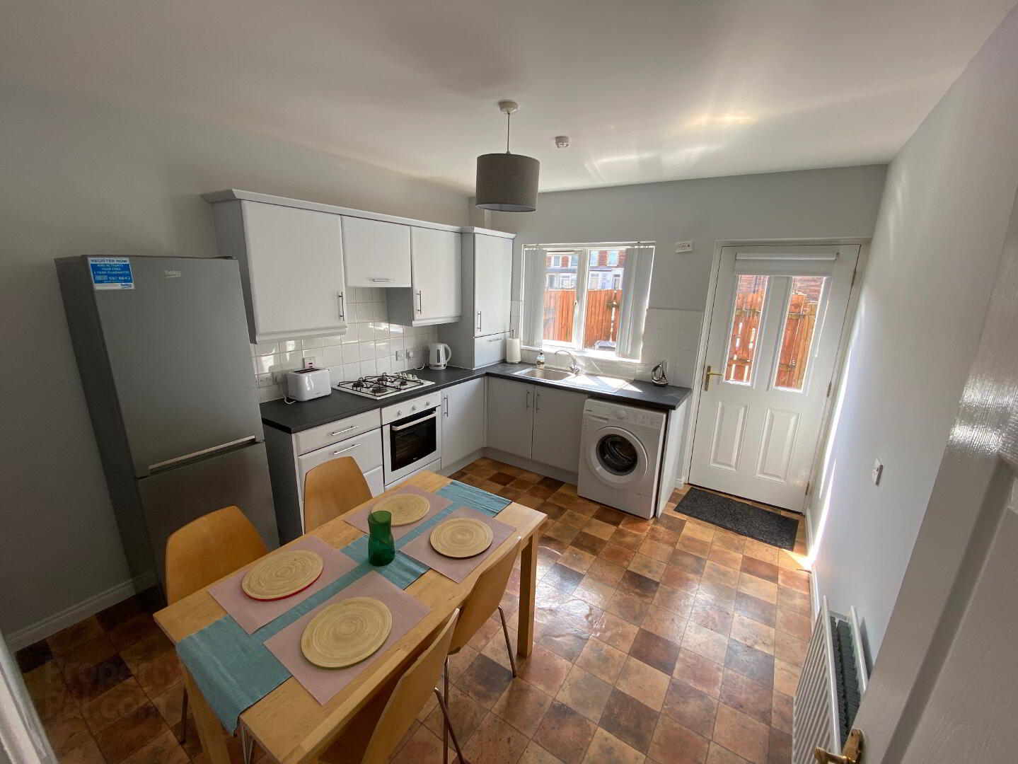 Kingscourt Avenue 11 of 16