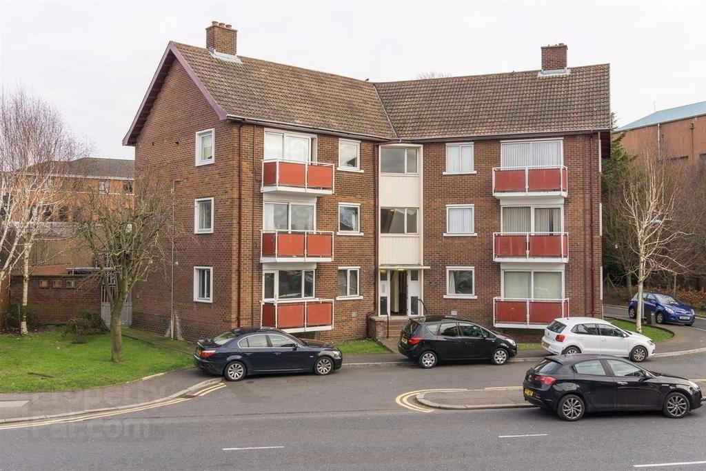 Apt 8, 204 Lisburn Road