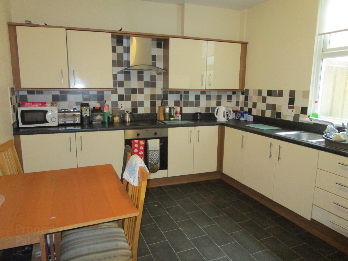 WOODSTOCK ROAD - Double Bedroom To Let 6 of 12