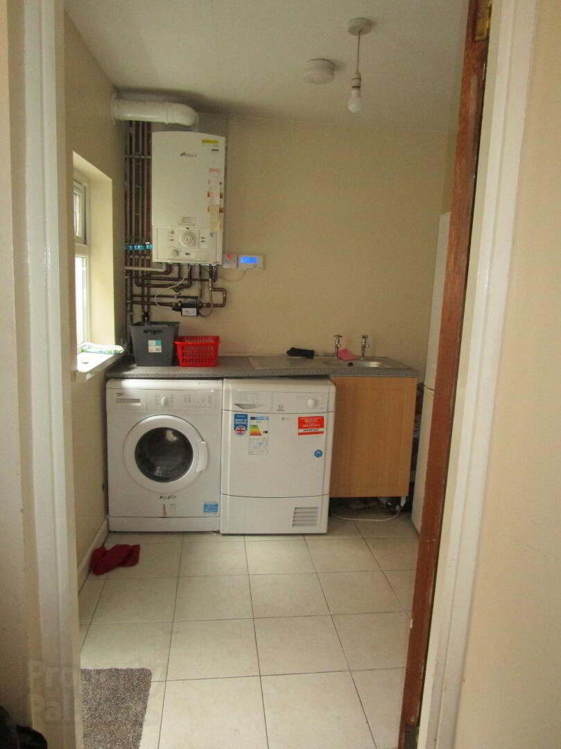 WOODSTOCK ROAD - Double Bedroom To Let 8 of 12