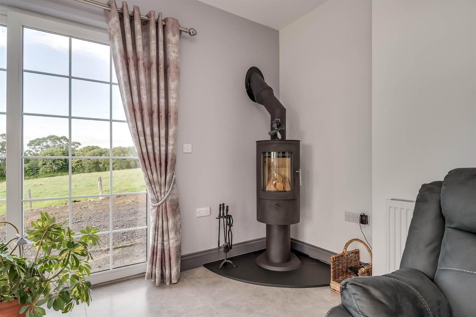 36 Stoneyford Road 4 of 26