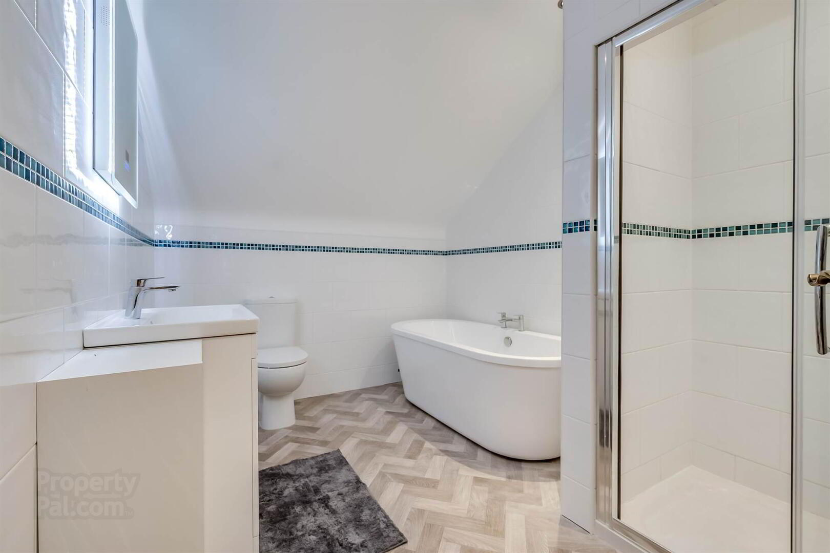 36 Stoneyford Road 18 of 26