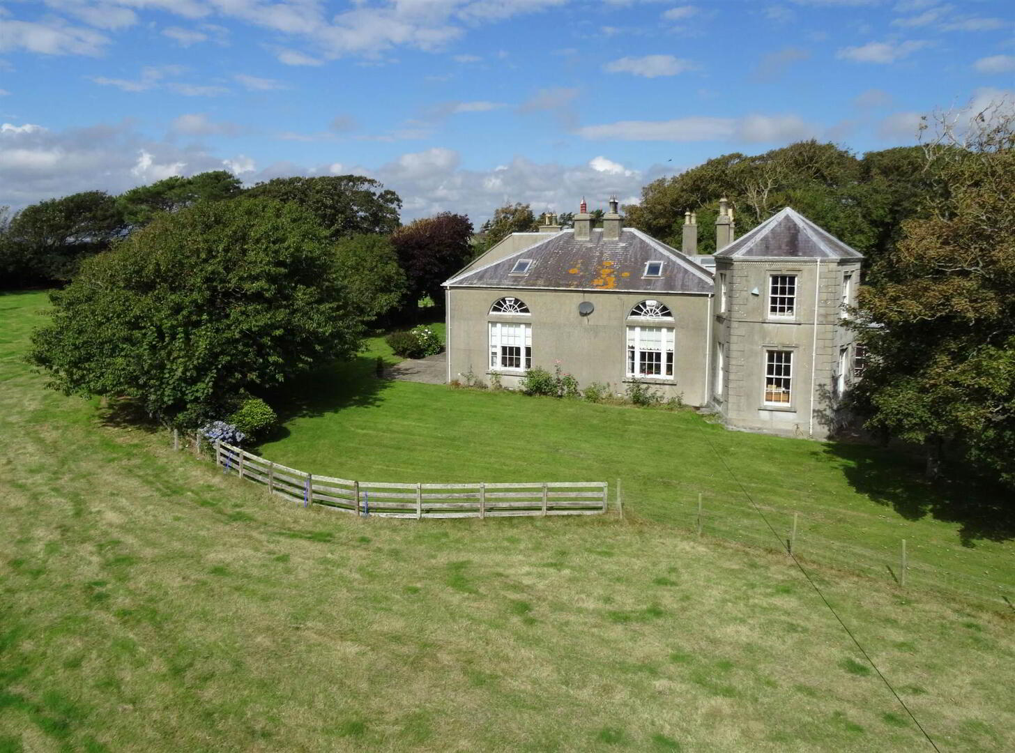 St John's House, 65 Point Road 41 of 52