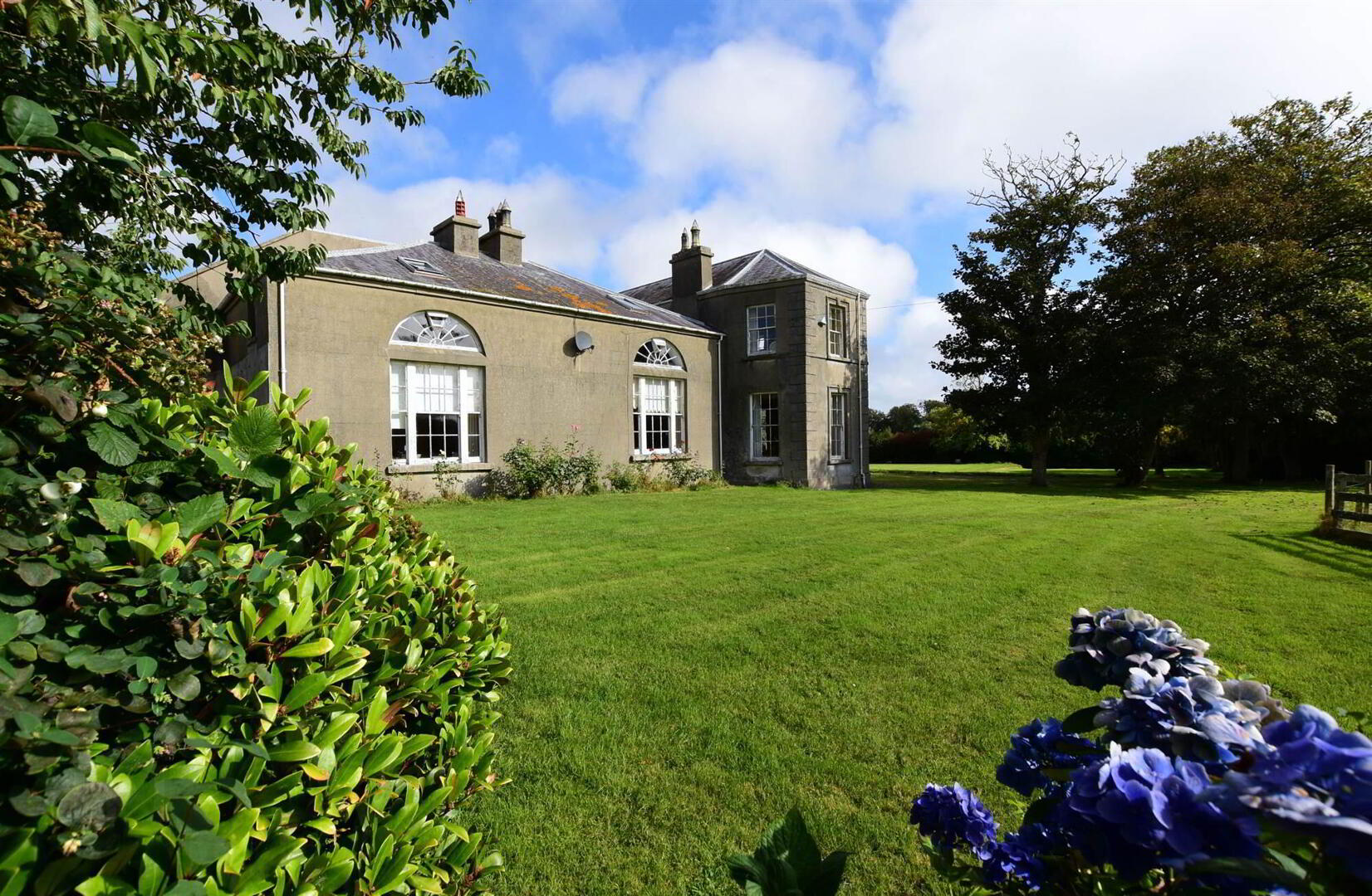 St John's House, 65 Point Road 43 of 52
